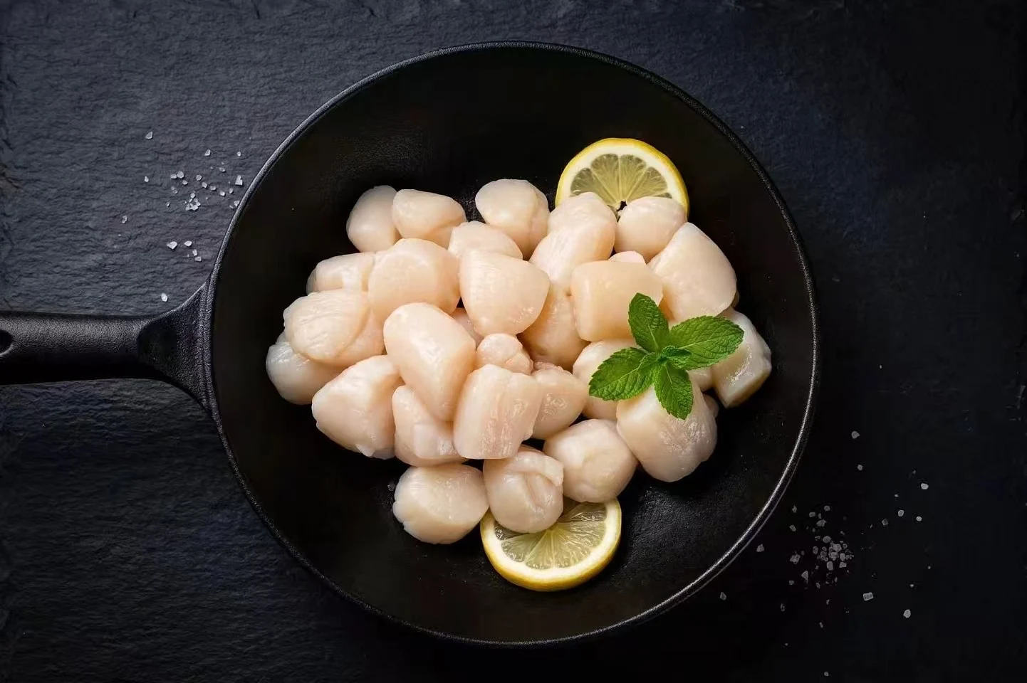 Scallop roe off product photo